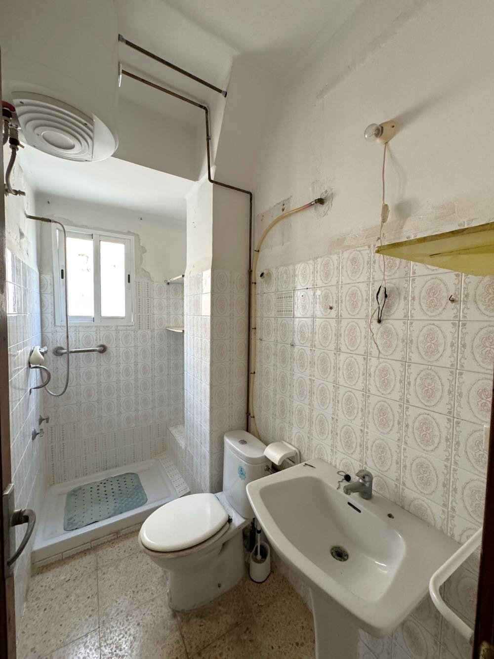 Property 2350 - Image 39