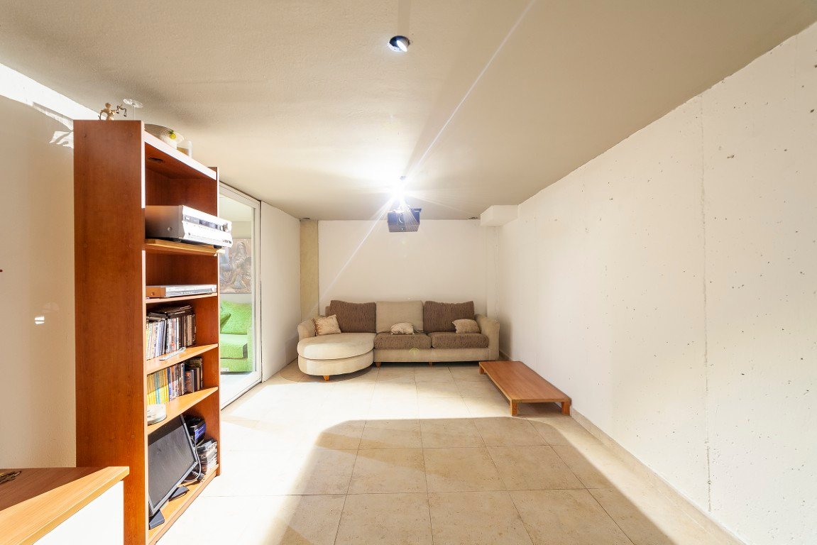 Property 2351 - Image 12