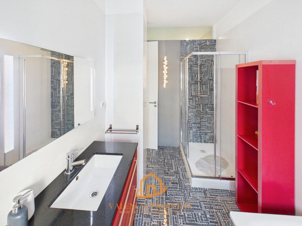 Property 2354 - Image 12