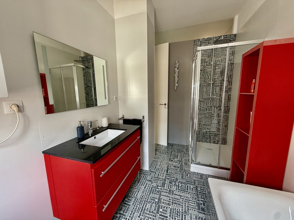 Property 2354 - Image 29