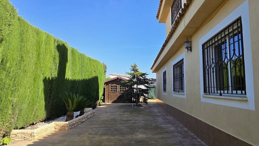 Property 2374 - Image 19