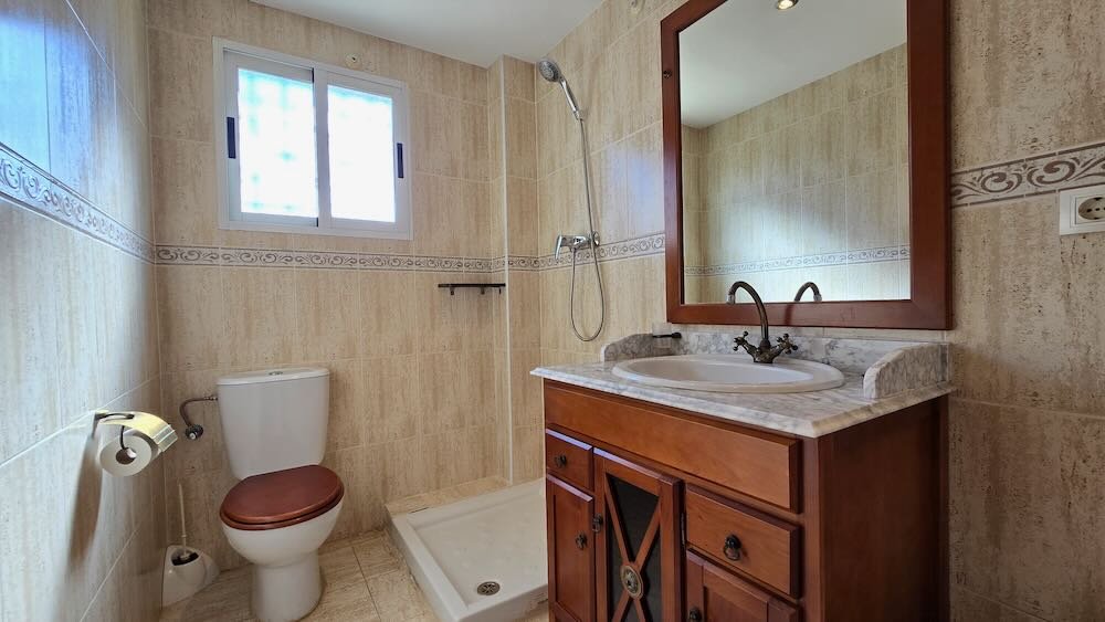 Property 2374 - Image 52