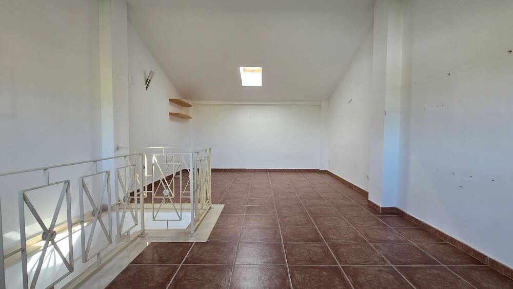 Property 2374 - Image 54