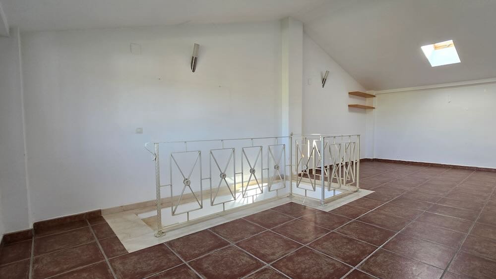 Property 2374 - Image 55