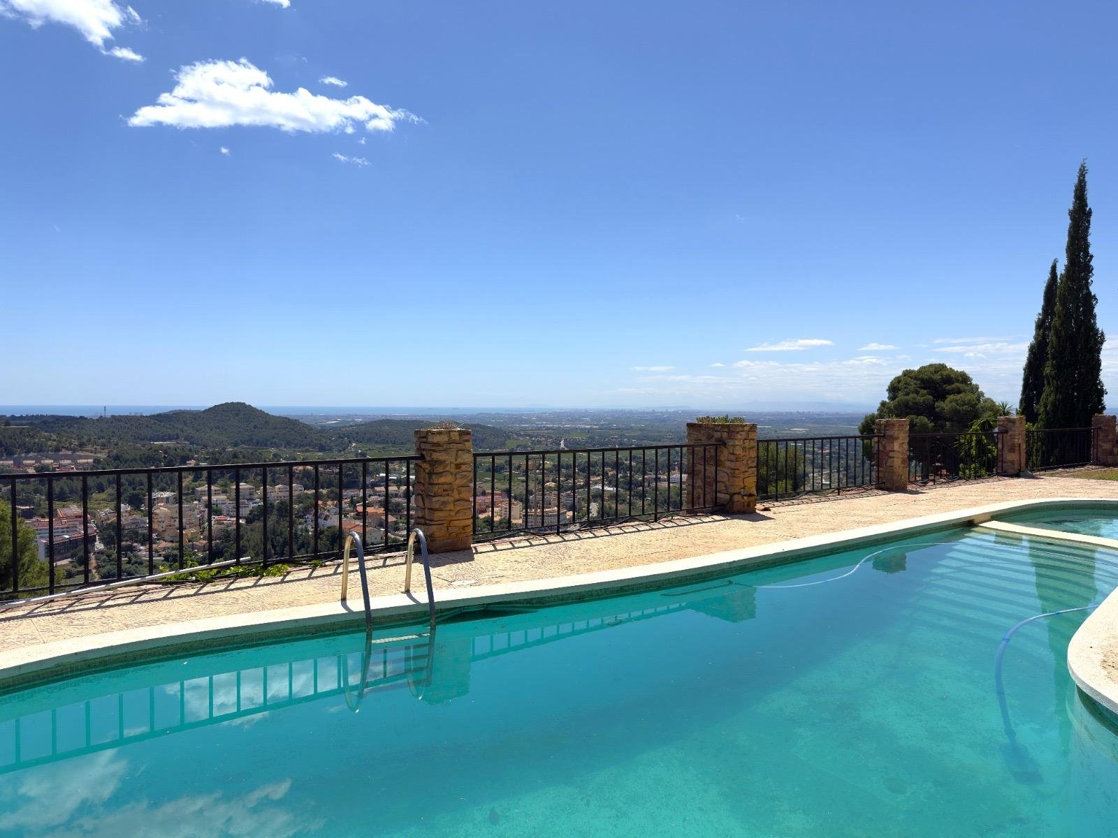 Property 2381 - Image 12