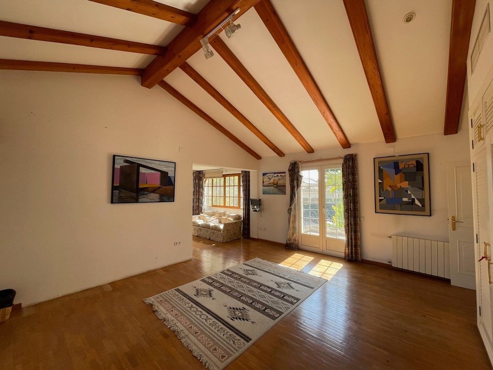 Property 2390 - Image 24