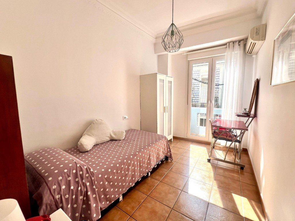 Property 2392 - Image 17