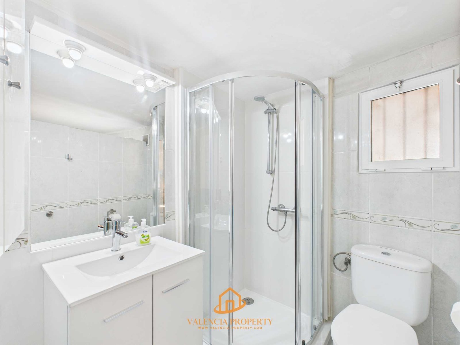 Property 2396 - Image 20