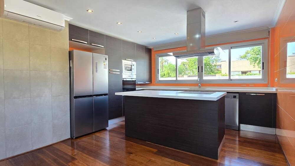 Property 2399 - Image 20