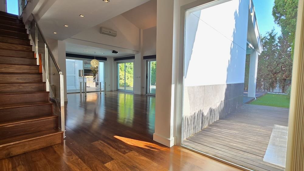 Property 2399 - Image 30