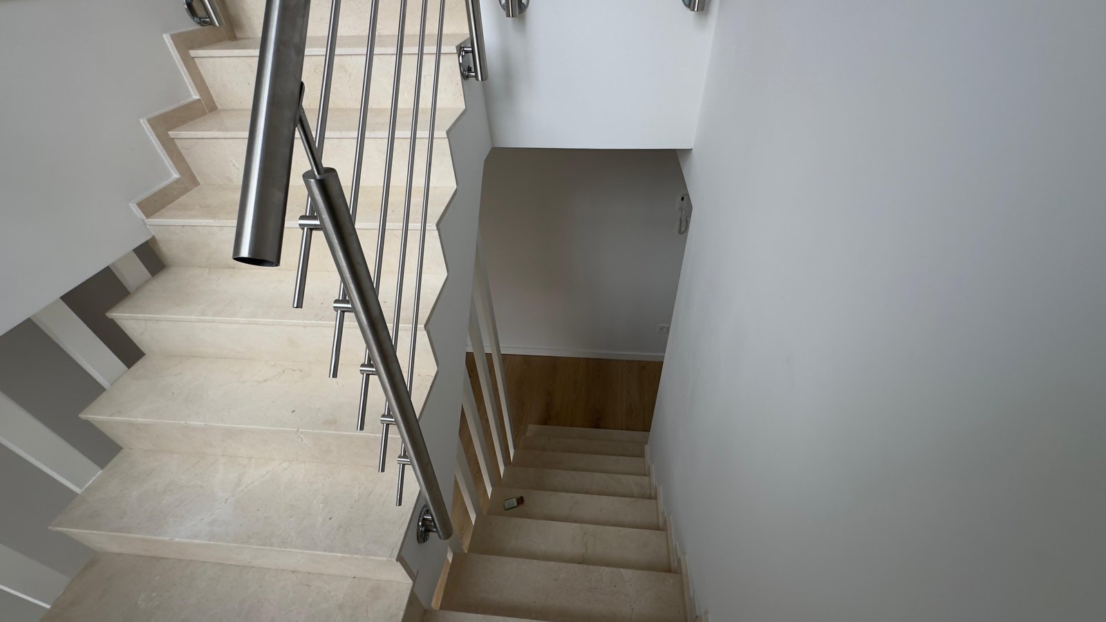 Property 2401 - Image 11