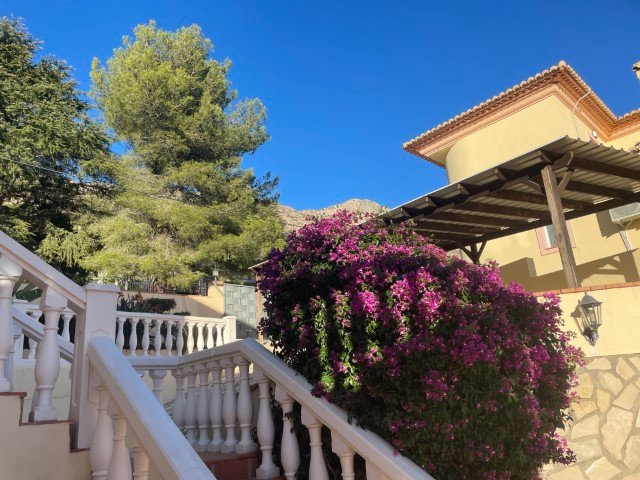 Property 2403 - Image 16