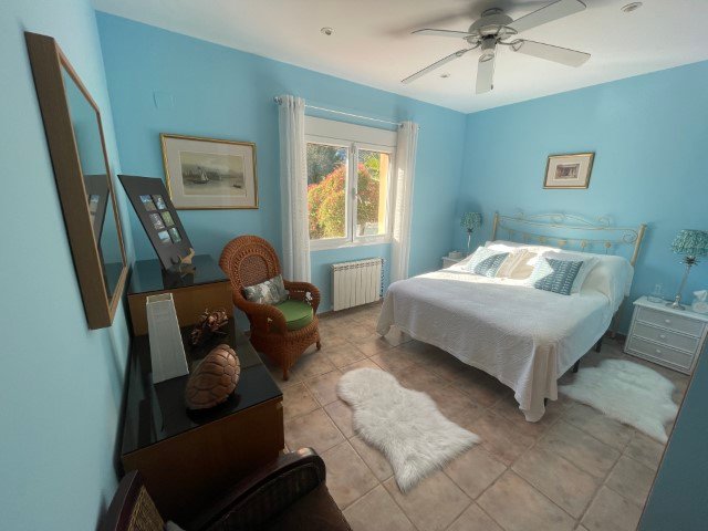 Property 2403 - Image 48