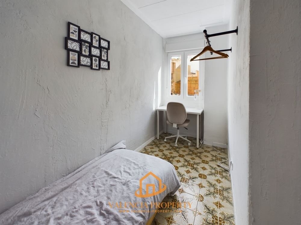 Property 2404 - Image 8