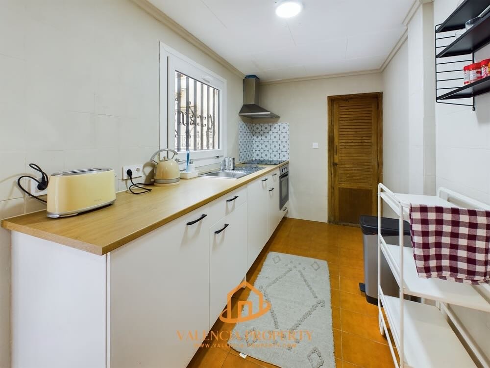 Property 2404 - Image 4