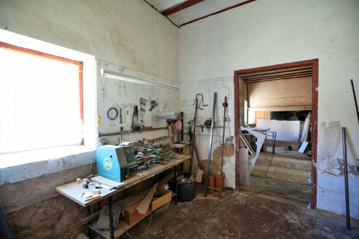 Property 2408 - Image 56