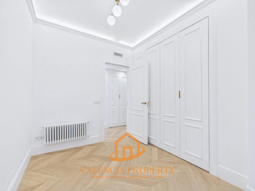 Property 2414 - Image 27