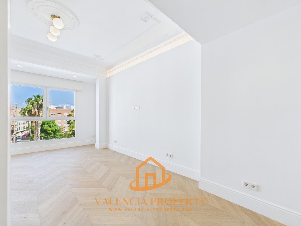 Property 2414 - Image 16