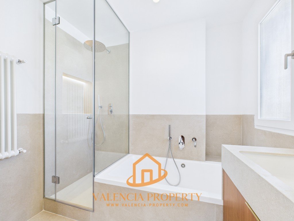 Property 2414 - Image 22