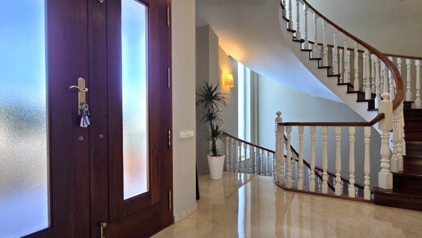 Property 2415 - Image 43