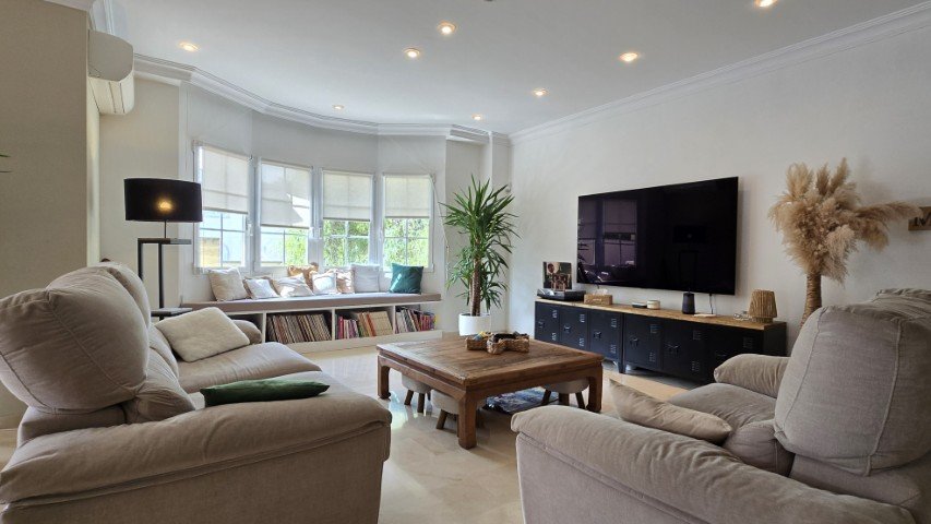 Property 2415 - Image 45