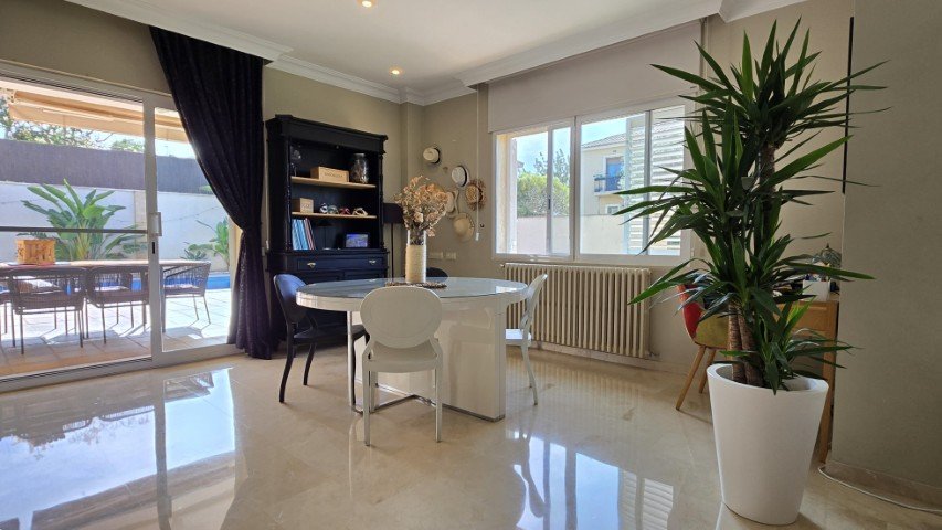 Property 2415 - Image 2