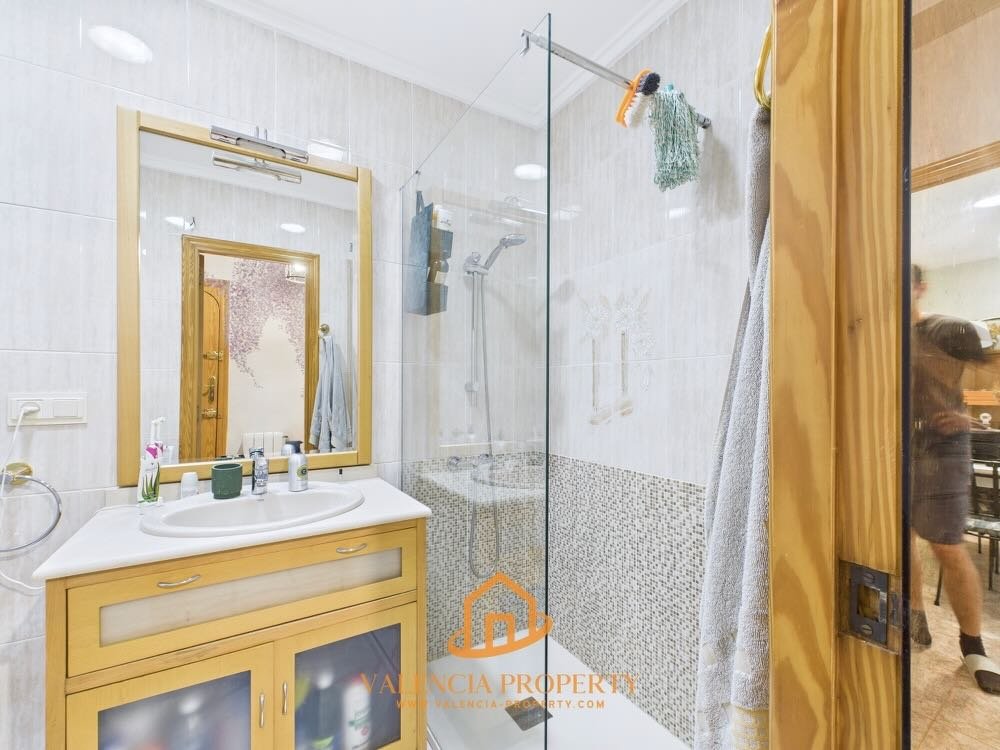 Property 2419 - Image 20