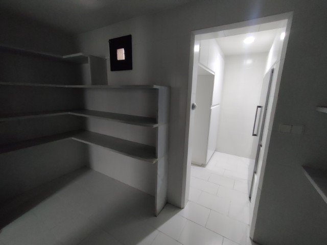 Property 2428 - Image 9