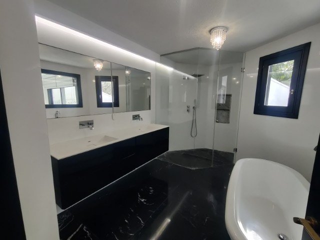 Property 2428 - Image 15