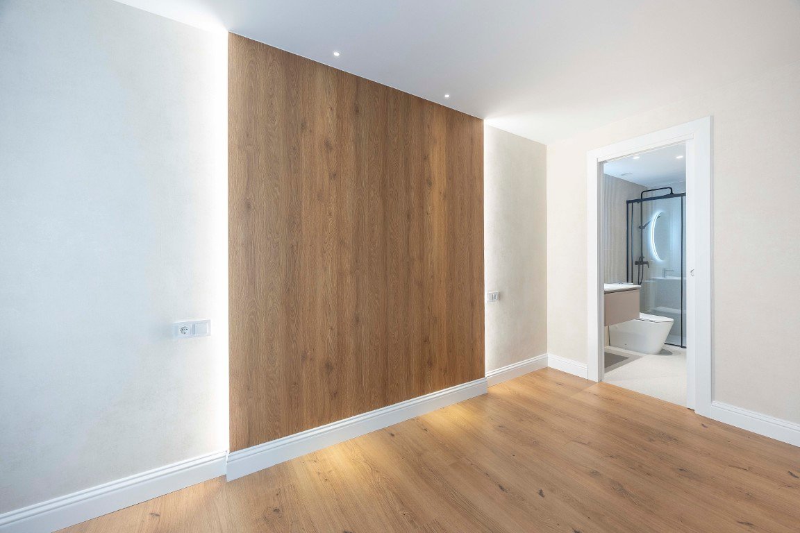 Property 2430 - Image 32