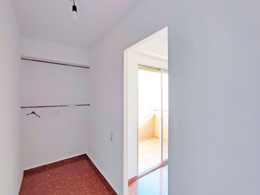 Property 2432 - Image 12