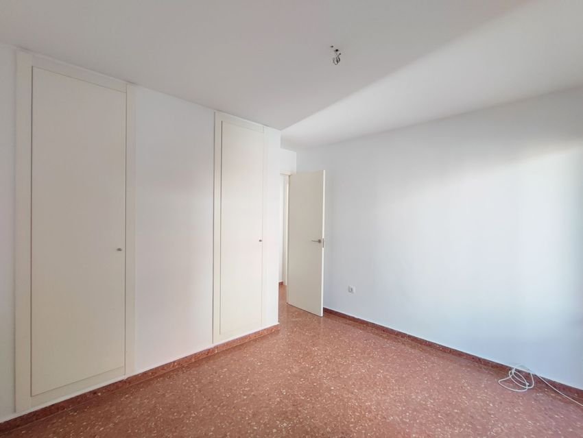 Property 2432 - Image 19