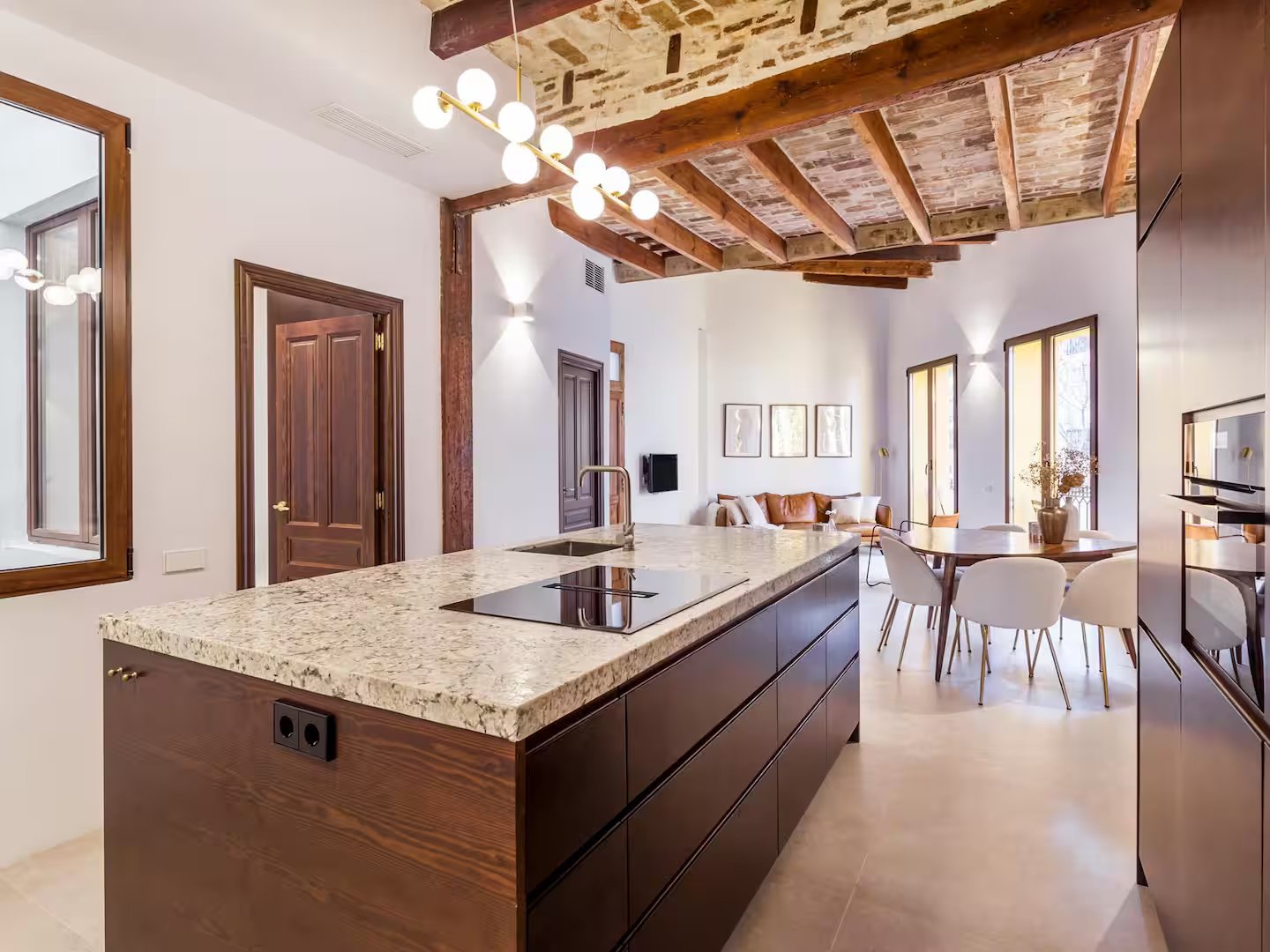 Property 2439 - Image 2