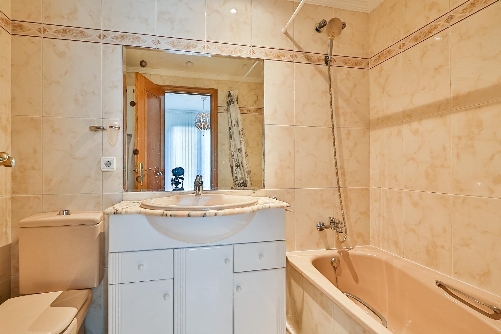 Property 2446 - Image 18