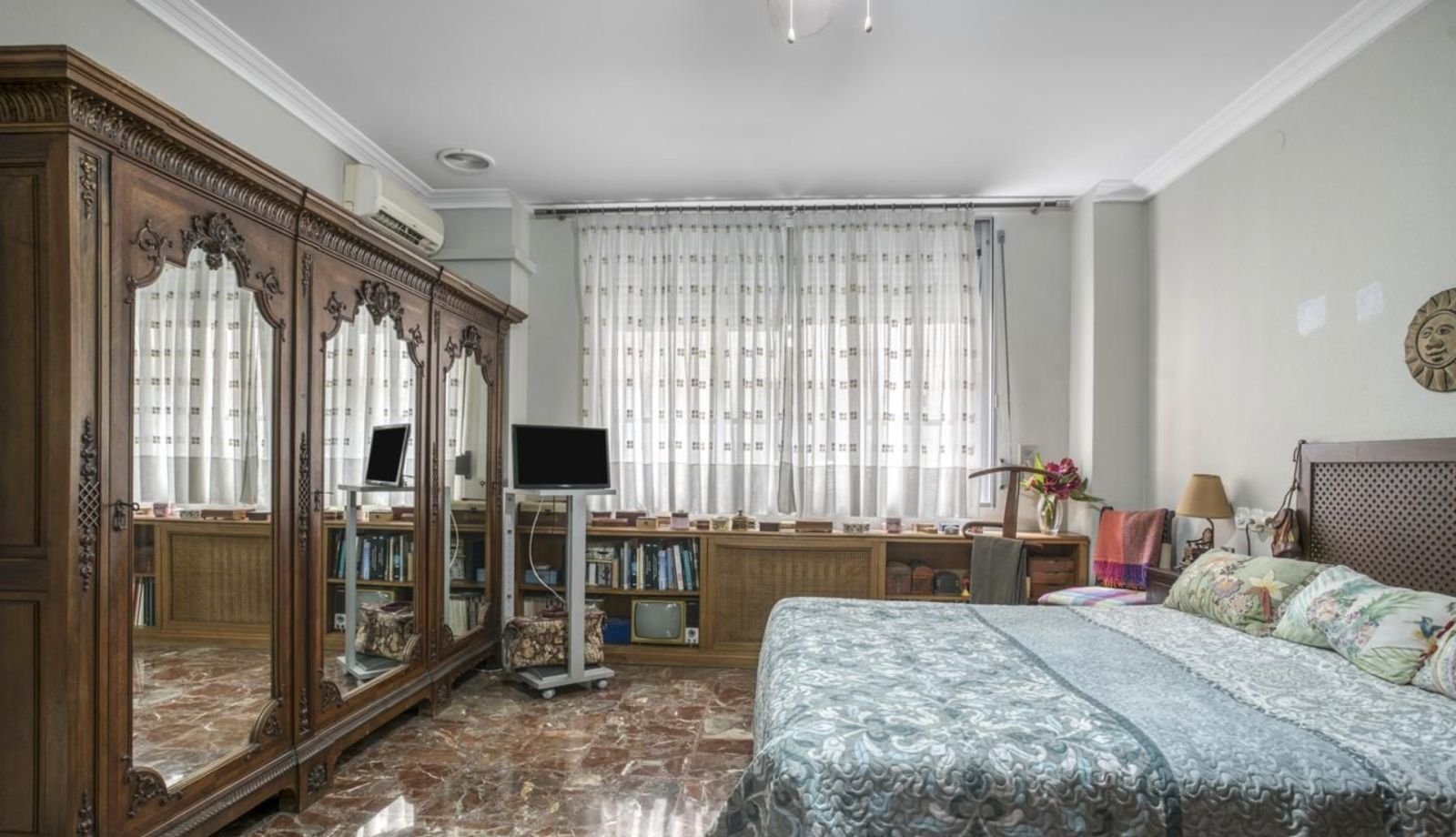 Property 2447 - Image 2