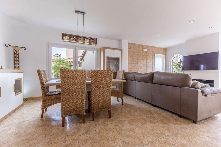 Property 2451 - Image 3