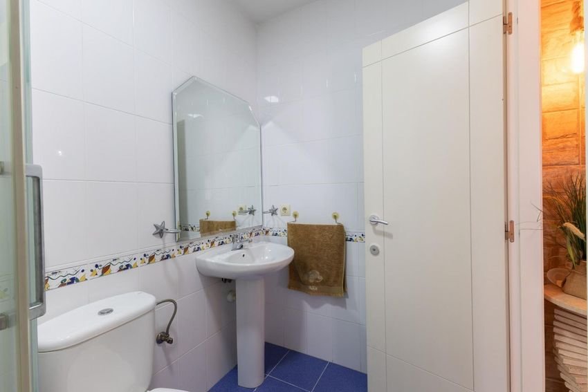 Property 2451 - Image 9