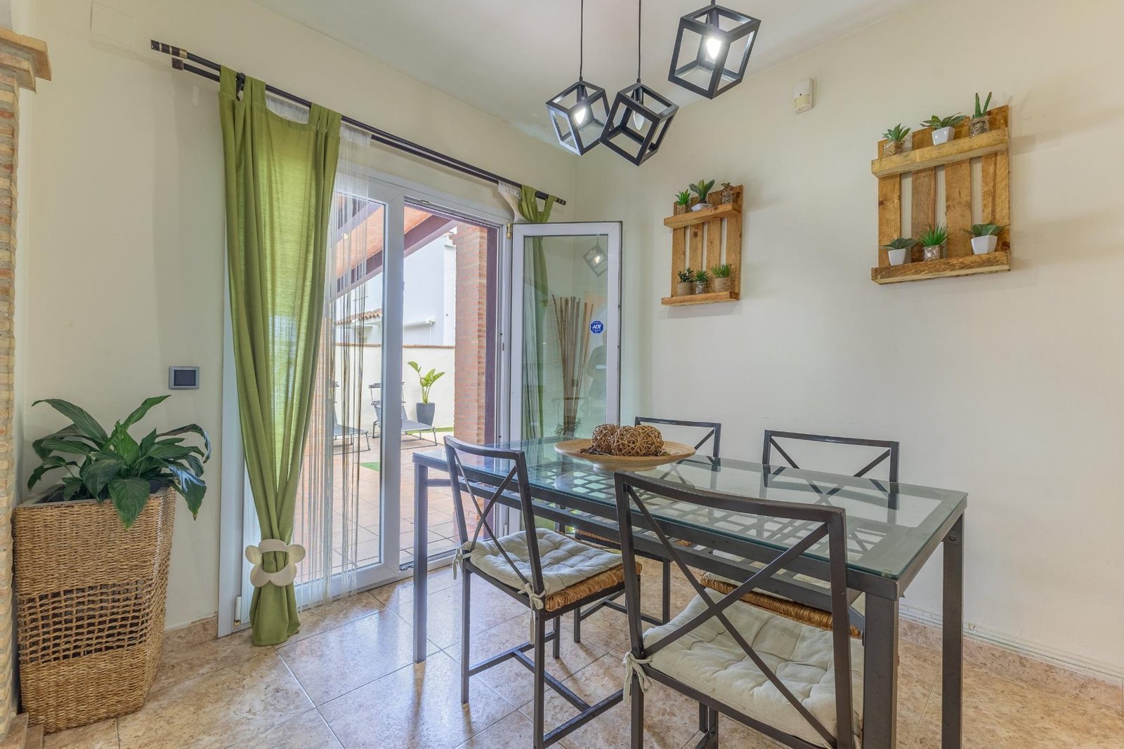 Property 2451 - Image 15