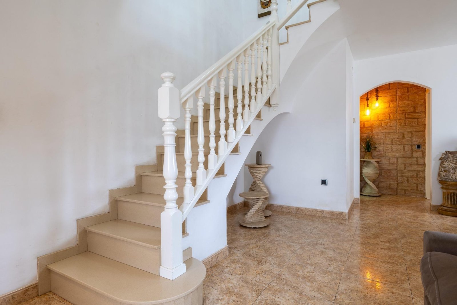 Property 2451 - Image 16