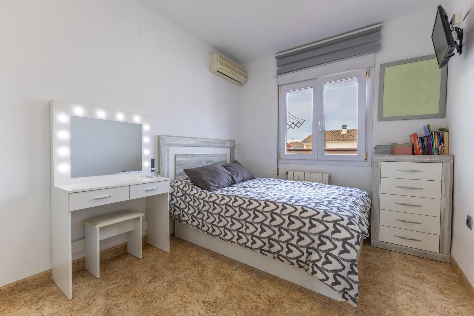 Property 2451 - Image 21