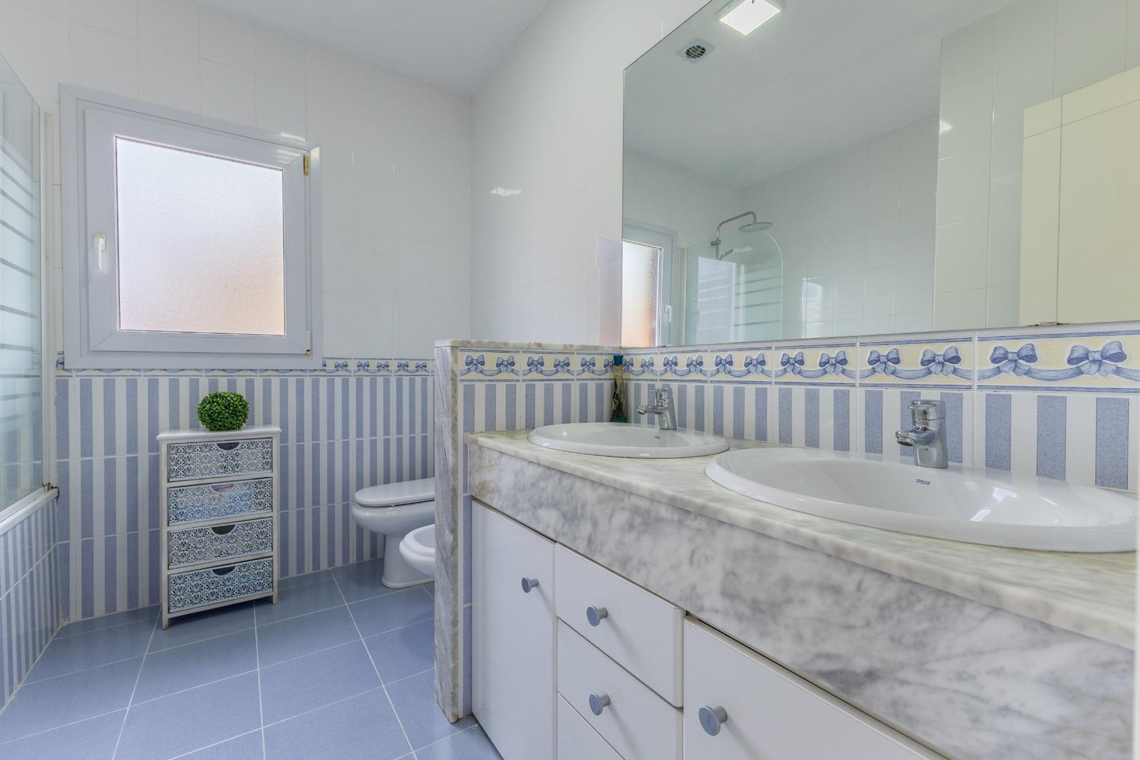 Property 2451 - Image 27