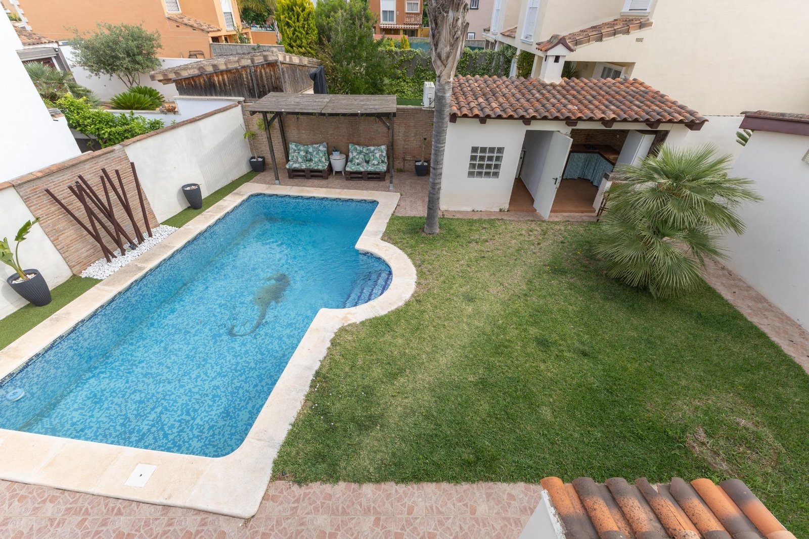 Property 2451 - Image 29