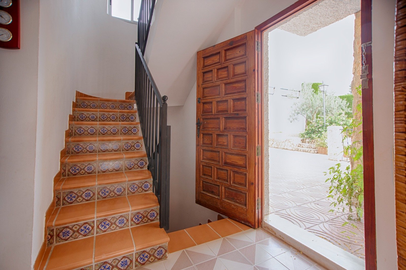 Property 2457 - Image 16