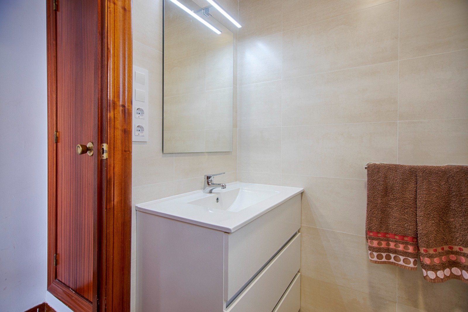 Property 2457 - Image 35