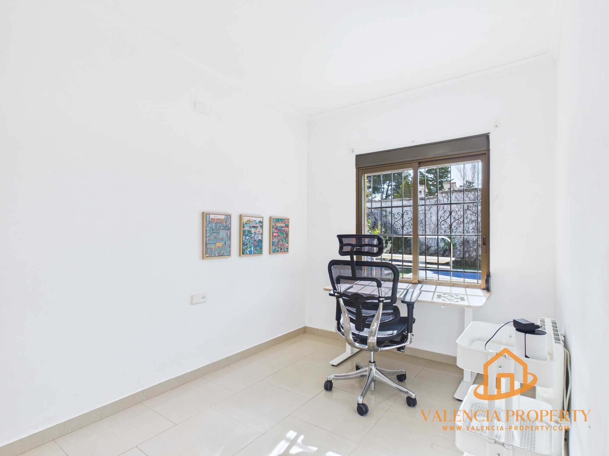 Property 2466 - Image 9