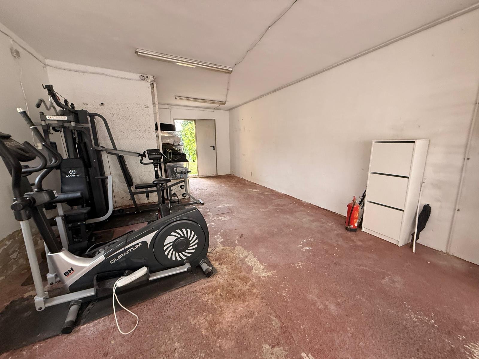 Property 2466 - Image 32