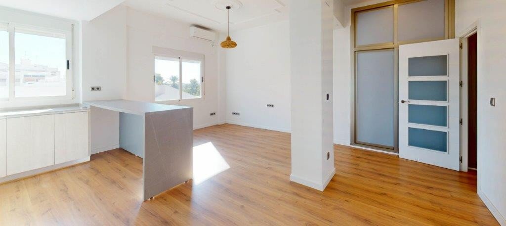 Property 2468 - Image 4