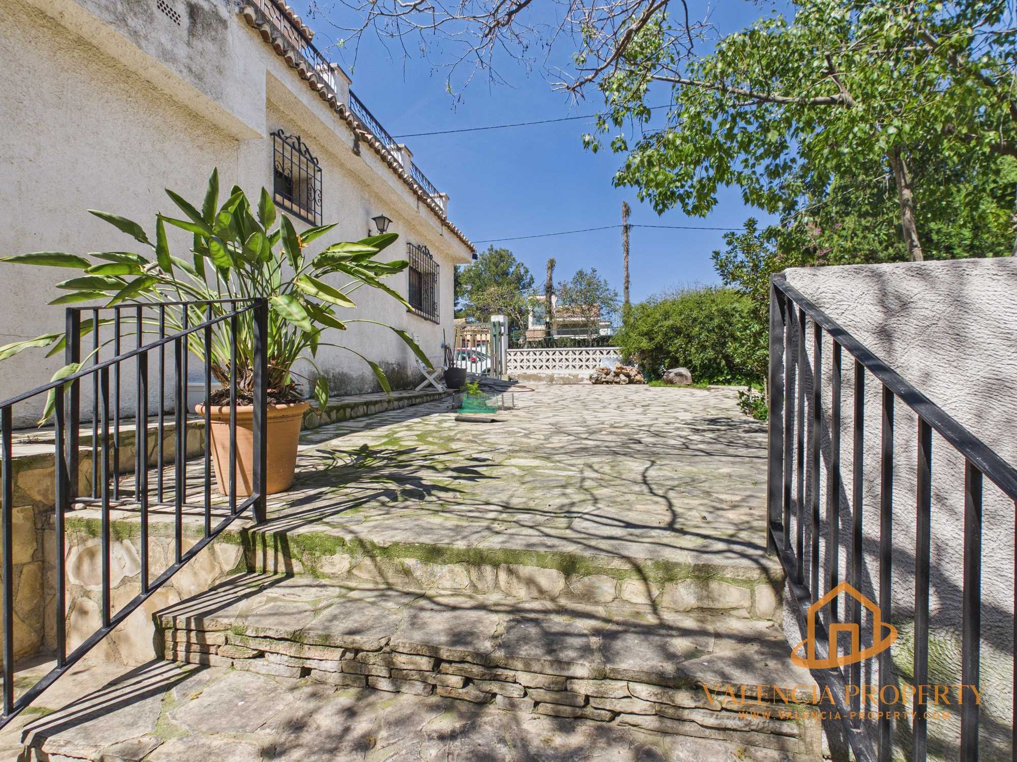 Property 2474 - Image 15