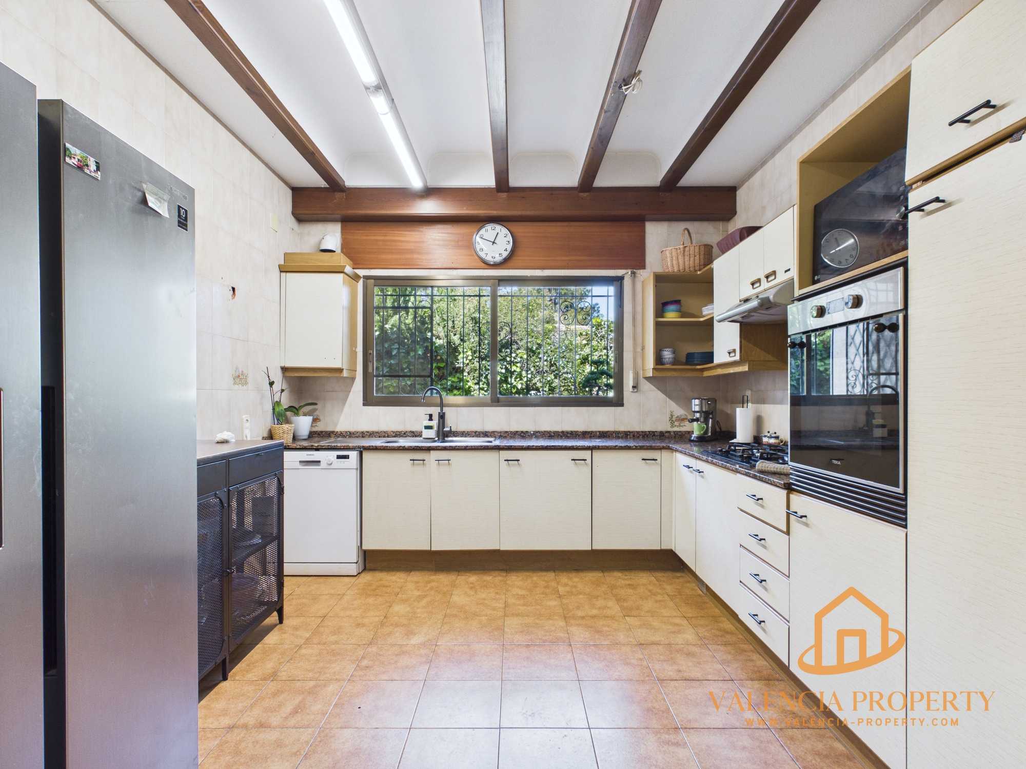 Property 2474 - Image 19