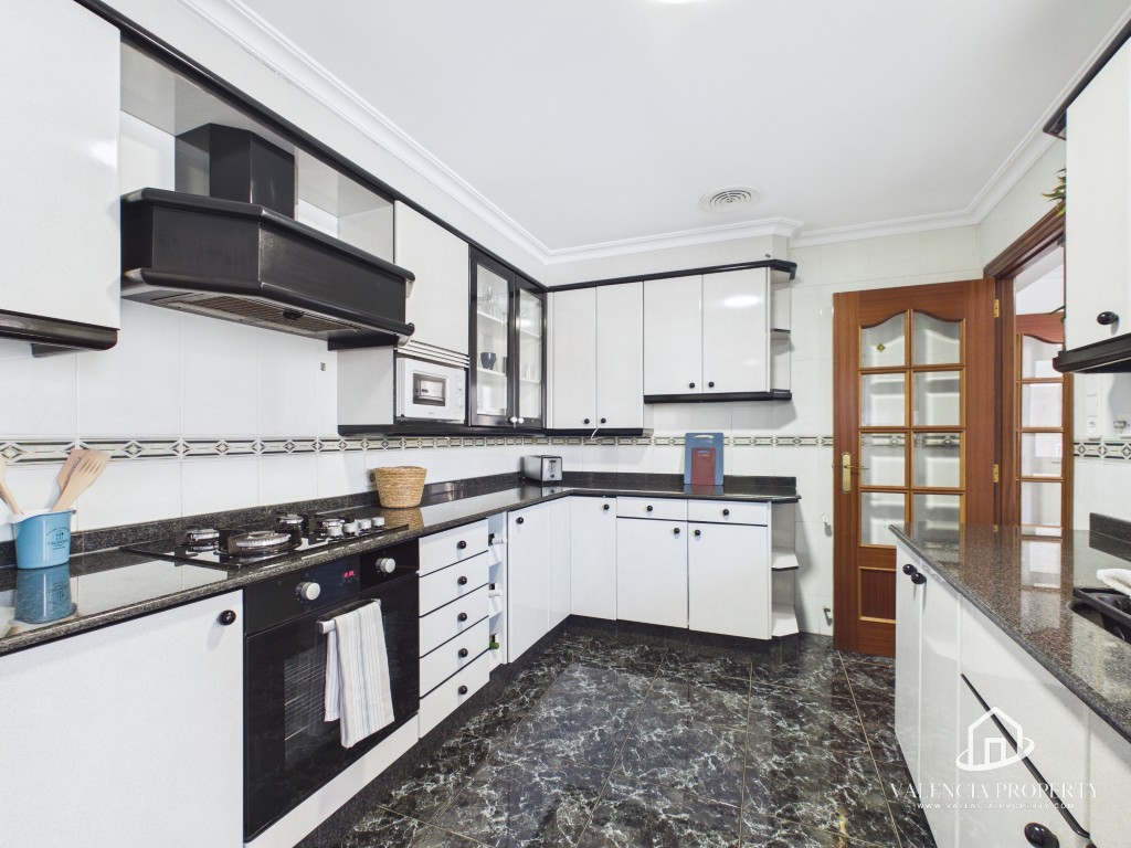 Property 2481 - Image 8